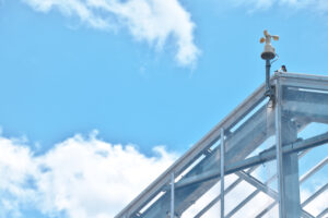 温室の高温対策に塗料!?　塗布型遮熱剤・遮光剤とは